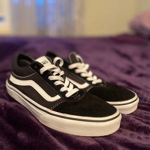 Black Van sneakers Boys size 7